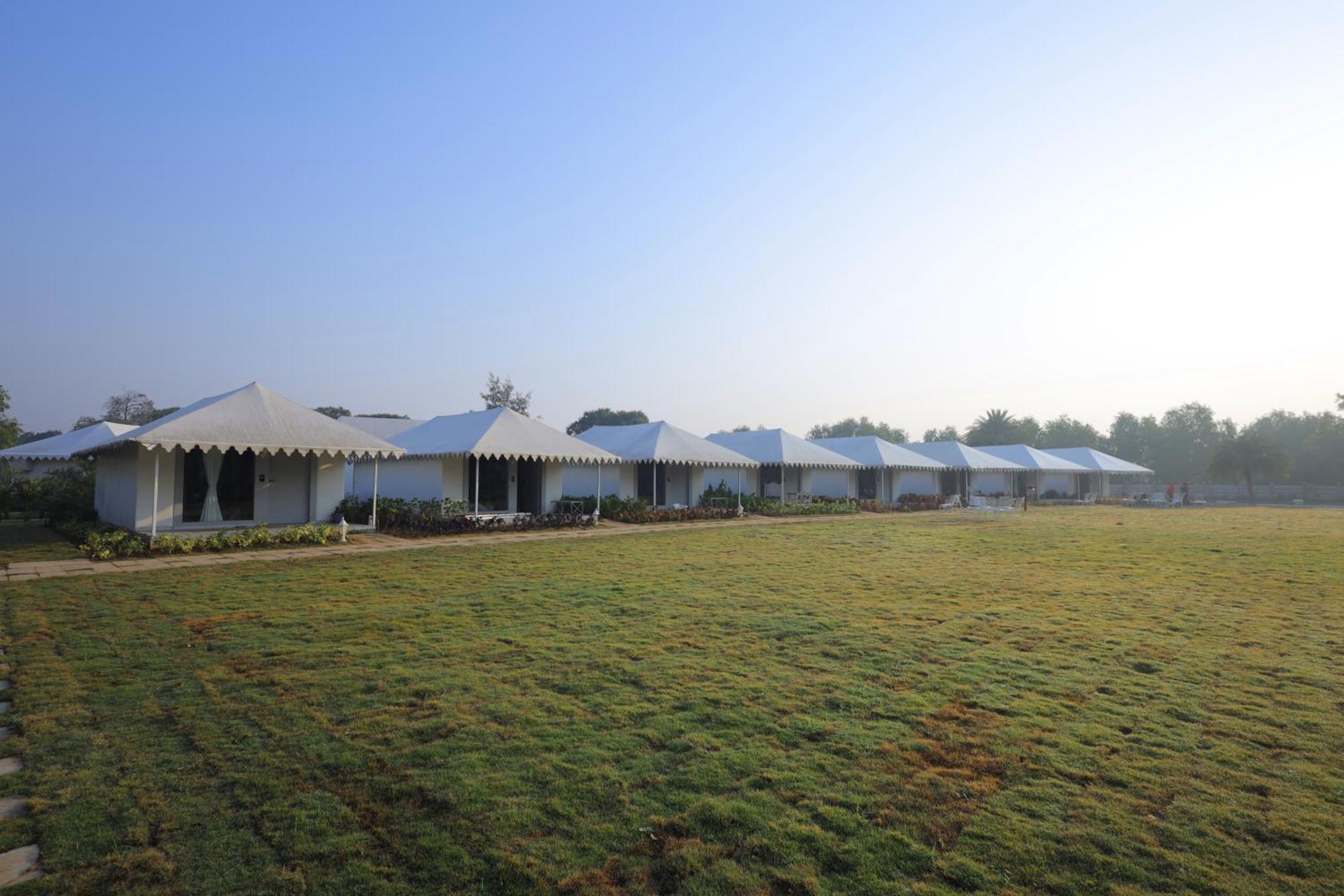 The Fern Seaside Luxurious Tent Resort Daman Eksteriør bilde